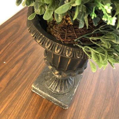 Set of 2 pre-potted 4 foot Articial Topiary Indoor Outdoor Trees