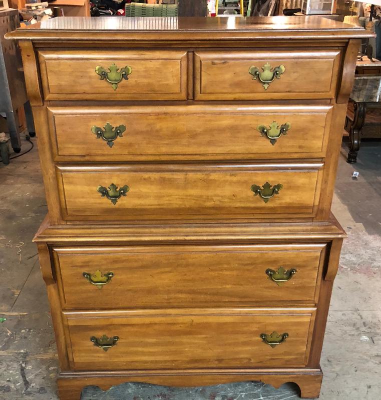 Colonial Style Maple Chest Of Drawers Estatesales Org