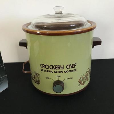 Lot 32 - Crockpot + Vintage Kitchen Tools 