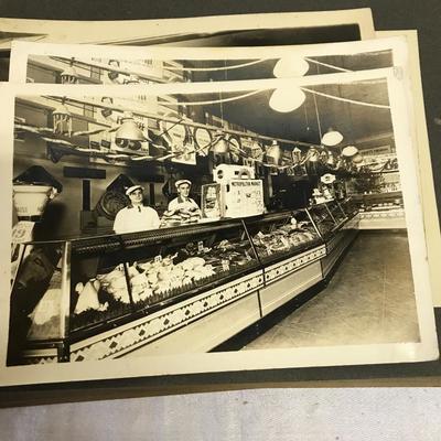 Lot 118 - Collection of Antique and Vintage Photos 