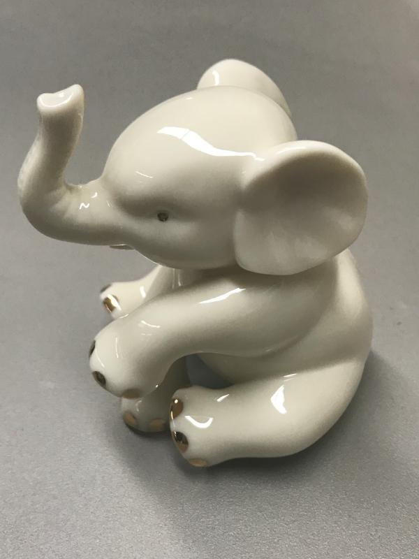 Lenox Elephant Figurine | EstateSales.org