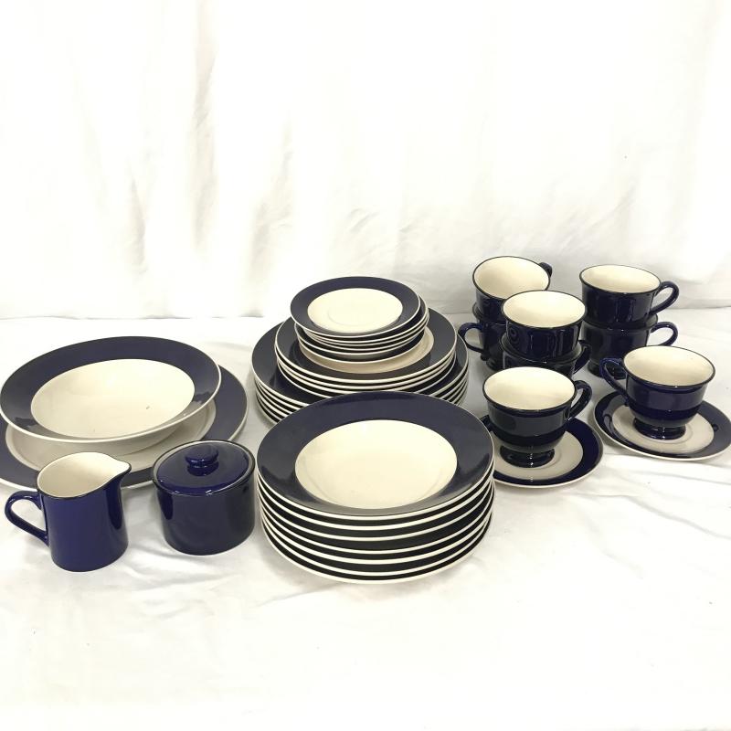 Lot 29 Gibson Dinnerware