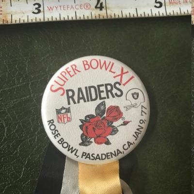 Super Bowl XI RAIDERS Collectible Pin 1/9/77 (Item 289)
