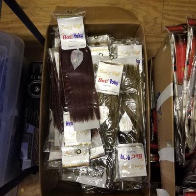 A lot of 350 misc Lord & Cliff Hair extentions