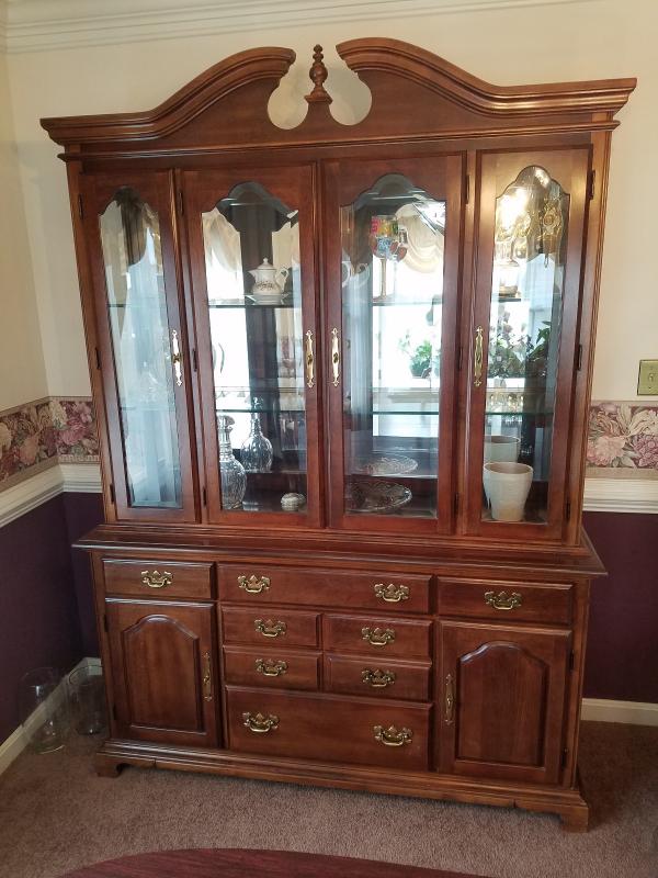 American Drew China Breakfront, Queen Anne