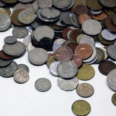 2 Lbs. Bag - Vintage International Coins Lot