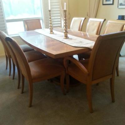 Dining Table with 8 chairs, Good Condition. Very Nice
