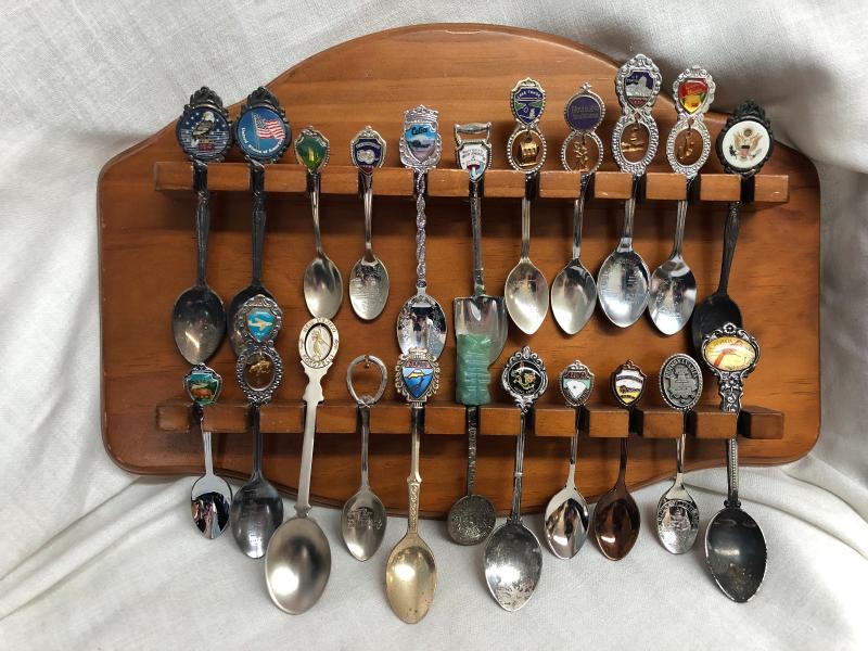 Lot of 22 Collectible Spoons (Item 923) | EstateSales.org