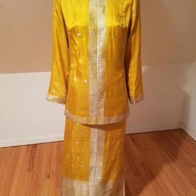 Vtg 1960 Chinese gold embroidery pure silk Cheongsam ensemble  