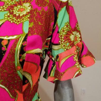 Vtg 1970s Hawaiian psychedelic floral maxi big ruffle hem dress 