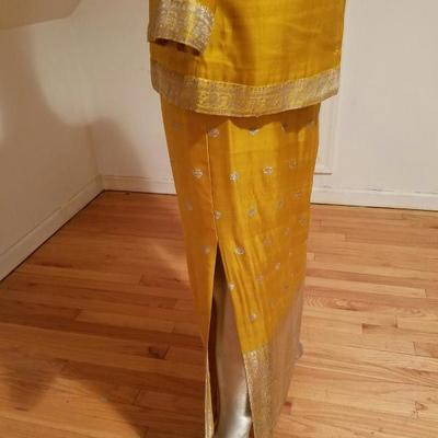 Vtg 1960 Chinese gold embroidery pure silk Cheongsam ensemble  