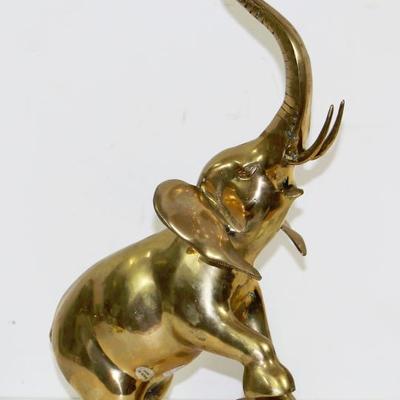 Vintage Heavy Brass Elephant Sculpture 6 llbs. 17