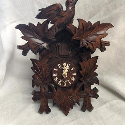 Schnieder Wood Cuckoo Clock Made in Germany (Item 2002)