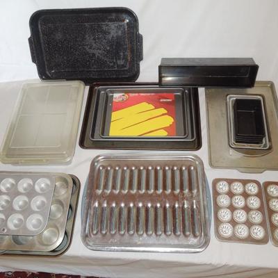 Lot 72: Huge Lot: Baking Sheets, Broiler Pan, Bread and Muffin Pans, etc