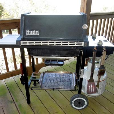 Lot 60: Weber Gas Grill with Two 15 lb Propane Tank Grilling Tools