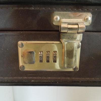 Lot 107: Reed Mens Leather Attache Case with Combination