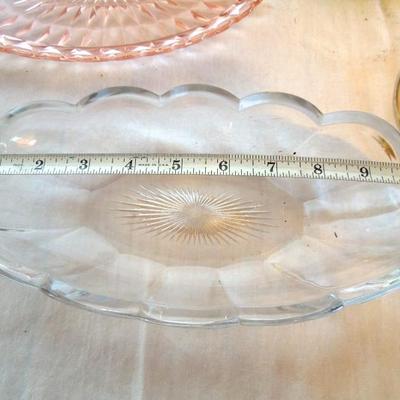 Lot 75: Six Pieces of Vintage Glass and 8 Glass Ramekins