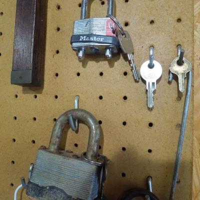 Lot 195: Large Group of Hand Tools and Peg Board