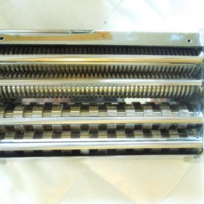 Lot 129: Atlas Marcato Metal Pasta Maker with Wood Drying Rack