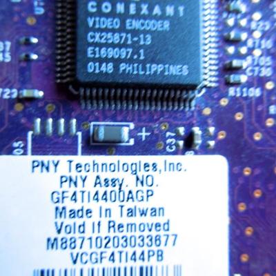 Lot 119: PNY G Force 4 Video Card for Computer