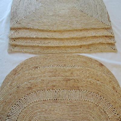 Lot 85: Linens, Apron and Placemats