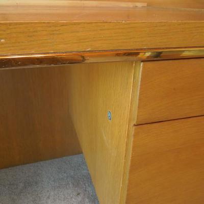 Lot 124: Office Desk Vintage Commonwealth Contractor's 