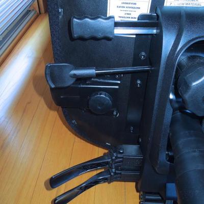 Lot 34: Adjustable Tempurpedic Office Chair