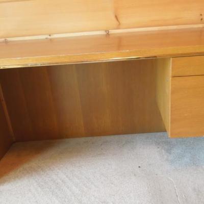 Lot 124: Office Desk Vintage Commonwealth Contractor's 