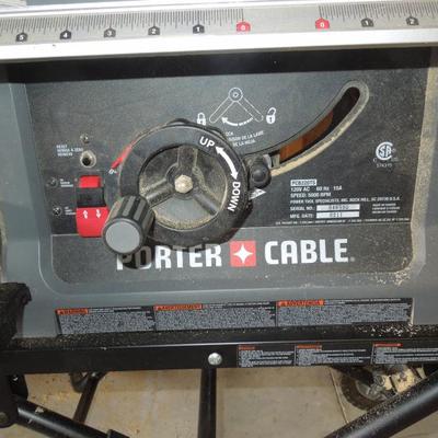 Lot 215: Porter and Cable Jobsite 10" Table Saw Machine Shop