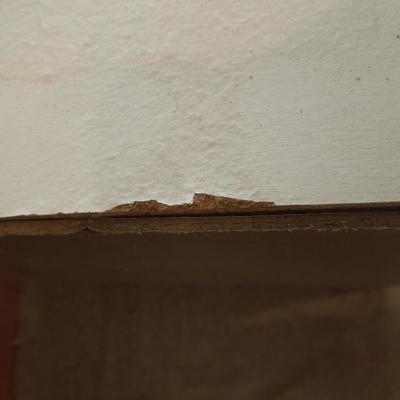 Lot 105: Pair of Low White Book Shelves