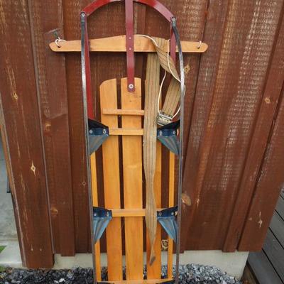Lot 188: Paris Champion Fastback Vintage Sled