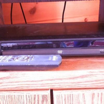 Lot 29: Sony CD/DVD Player with Remote and Antenna