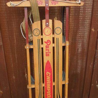 Lot 188: Paris Champion Fastback Vintage Sled