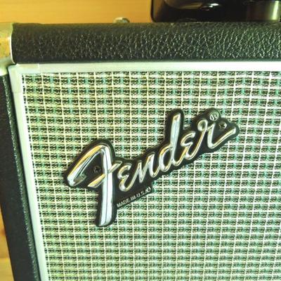 Lot 133:  FENDER Speaker and Winfield Thomas Amp