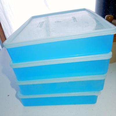 Lot 231: Mixed Lot of Storage and Kitchen Items