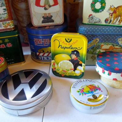 Lot 228: Large Group Collectible Advertisment Tins x 27