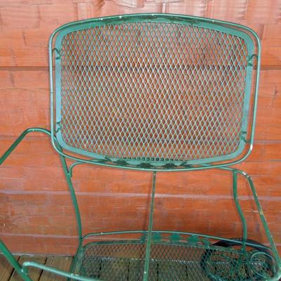 Lot 59: Green Metal Mesh Patio Beverage Cart Removable Tray