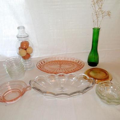 Lot 75: Six Pieces of Vintage Glass and 8 Glass Ramekins