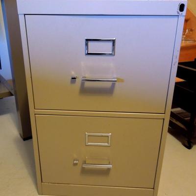 Lot 153: Grey Metal 2 Drawer Hanging File Cabinet 