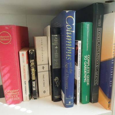 Lot 105: Pair of Low White Book Shelves