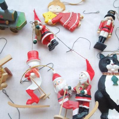 Lot 7:  Lot of Vintage Christmas Ornaments