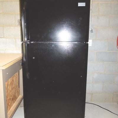 Lot 159: Frigidaire Black Refrigerator/Freezer 18 Cu Ft.