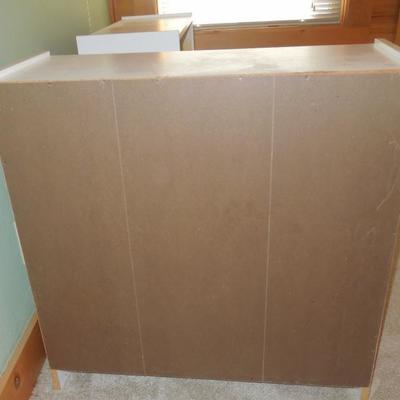 Lot 105: Pair of Low White Book Shelves