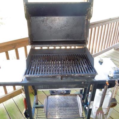 Lot 60: Weber Gas Grill with Two 15 lb Propane Tank Grilling Tools