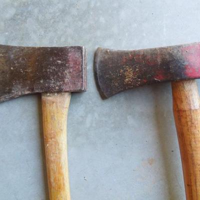 Lot 222: Axe and Sledge Hammer