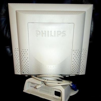 Lot 122: Phillips Desktop Computer Monitor