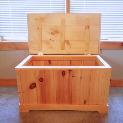 Lot 4: Natural Pine Large Wainscot Storage Chest