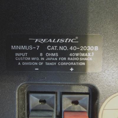 Lot 163: Realistic Minimus 7 Mounting Portable Speakers w/ Remote Switch