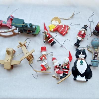 Lot 7:  Lot of Vintage Christmas Ornaments