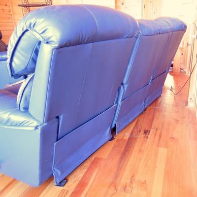 Lot 32: La-Z-Boy Leather 3 Section Reclining Couch